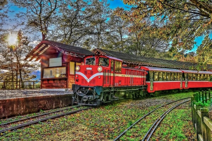 「總統花車」10月再現！易遊網推出元首假期，獨特列車體驗及豪華住宿、享受專屬鐵道之旅，體驗台灣歷史與美食