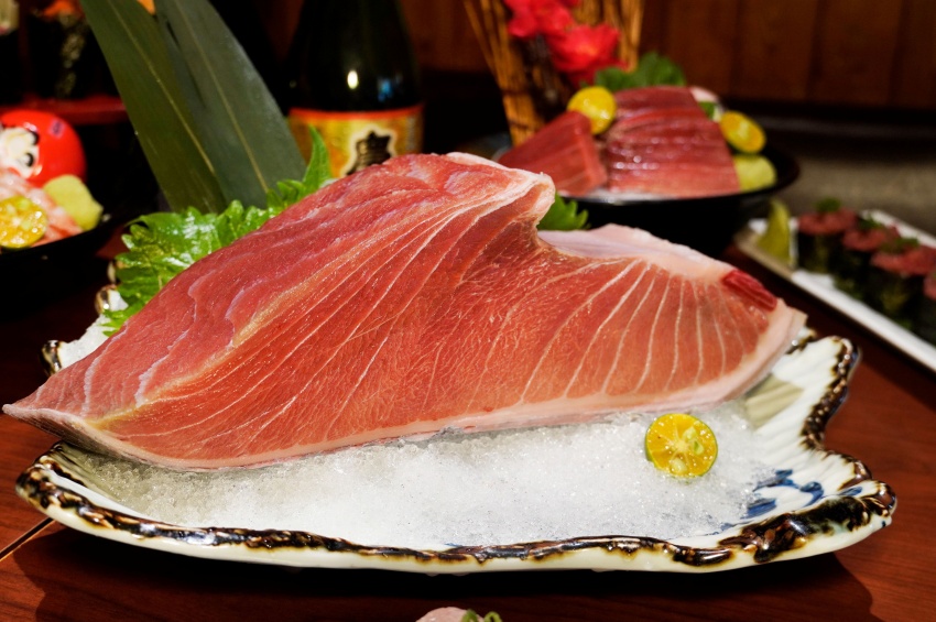 品嚐東港黑鮪魚！狗一下居酒食堂忠孝店加碼黑鮪魚吃到飽