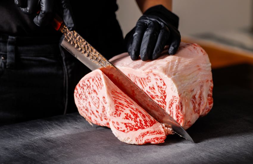 餐桌上的和牛博物館「牛B焼肉」華麗回歸！七夕雙人套餐送「日本銘柄牛 菲力」，限時優惠不容錯過