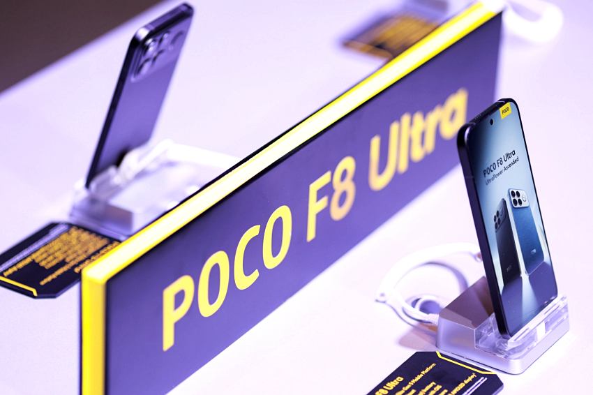 旗艦手機 POCO F8 Ultra 搭5倍潛望長焦與6500mAh 大電池台灣正式開賣