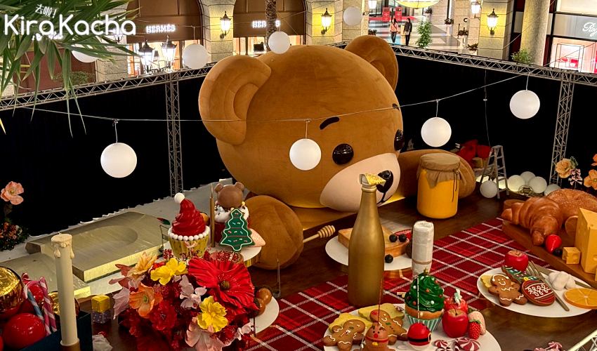 信義區耶誕佈景再升級,巨大熊熊與放大甜點餐桌打造台北最可愛拍照點