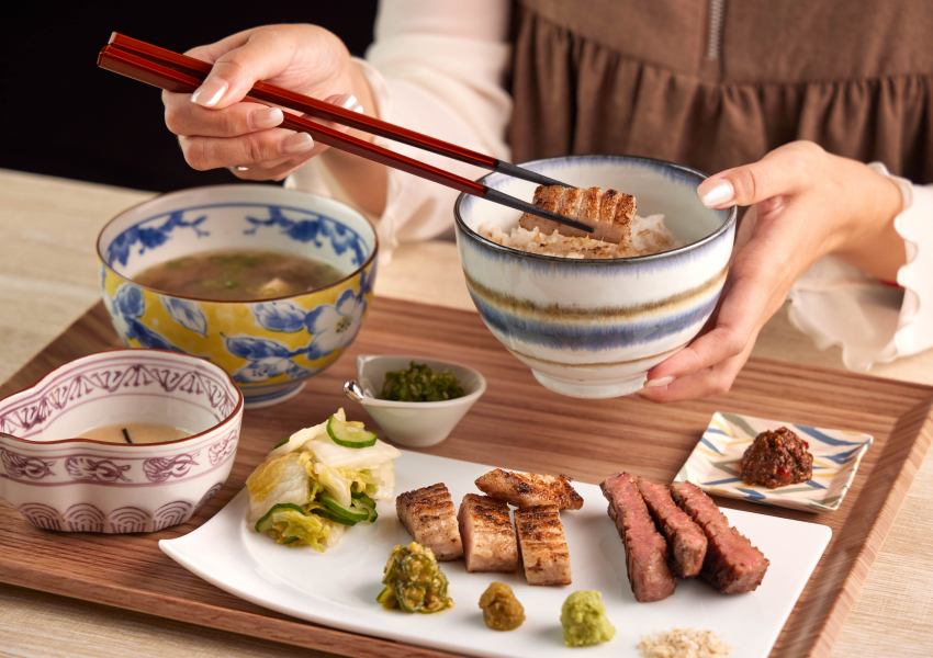 乾杯集團推新品牌牛舌佑介,台北統一時代百貨品嚐390元起炭火燒牛舌定食