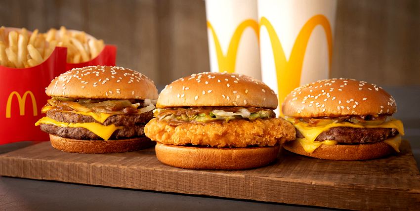 麥當勞APP兩週年慶攻略!連續三週爽抽買一送一,咖哩漢堡系列與人氣巧克力三角派暖心上市,年末聚餐省錢必看優惠總整理