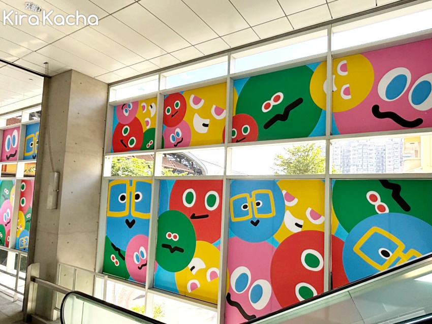 五月天年底台中開唱不僅是音樂盛宴,更點燃城市觀光熱潮。台中捷運攜手天團將松竹站打造為夢幻打卡點,從巨型氣模到彩繪車廂,展現獨特流行文化魅力,邀請歌迷在啟程前先感受驚喜。