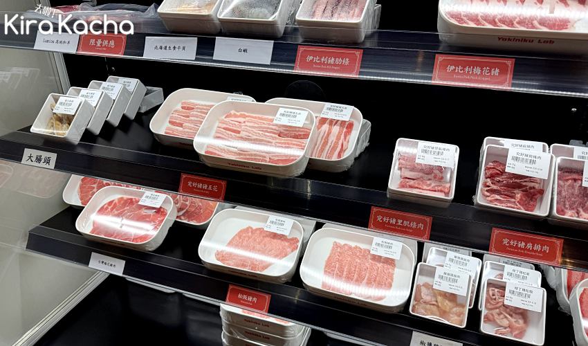 台北市信義區美食情報,燒肉Lab進駐捷運市政府站商圈,首創燒肉超市選菜體驗,必嚐A5和牛配烤鳳梨,打造無負擔個人燒肉時光。