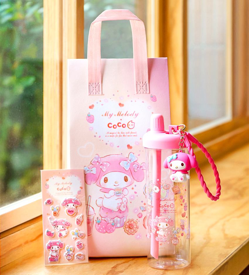 2026手搖飲聯名推薦,CoCo攜手美樂蒂推出莓好雙果系列飲品,夢幻草莓季周邊包含造型冷水杯與貼紙限量開賣。