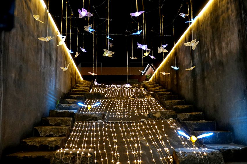 2026屏東燈節登場,縣民公園主燈山之光結合四季樂章,四大燈區從萬年溪延伸至勝利星村,打造春節旅遊最美光影廊道,展期長達45天不可錯過。