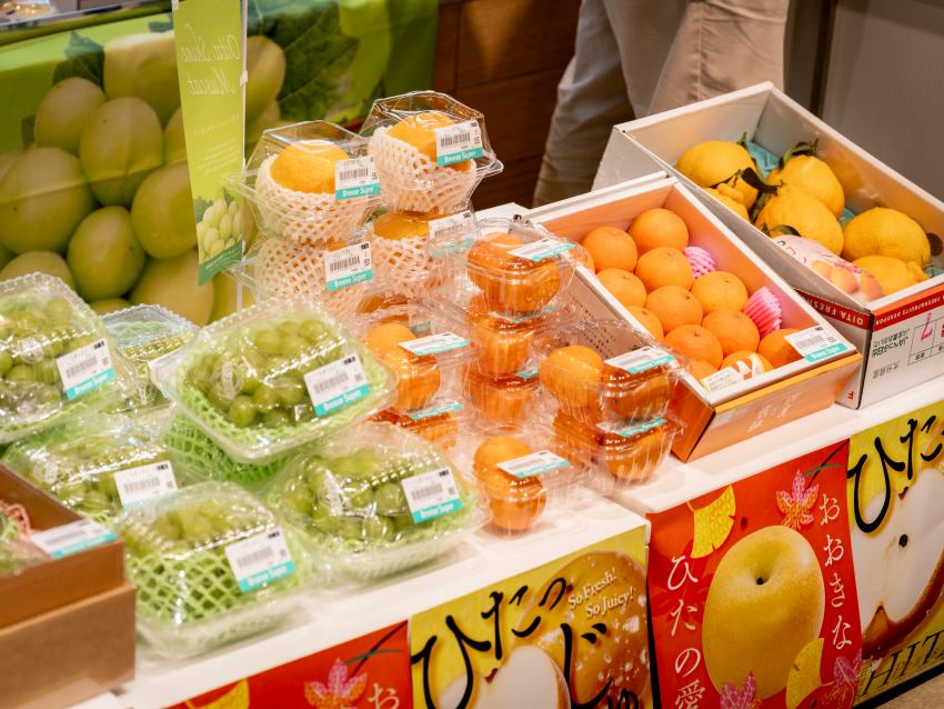 微風超市攜手日本大分縣舉辦特產展,嚴選天皇杯獲獎豐里梨與低溫熟成麝香葡萄,限時12天於台北微風廣場登場,品味職人釀造酒款