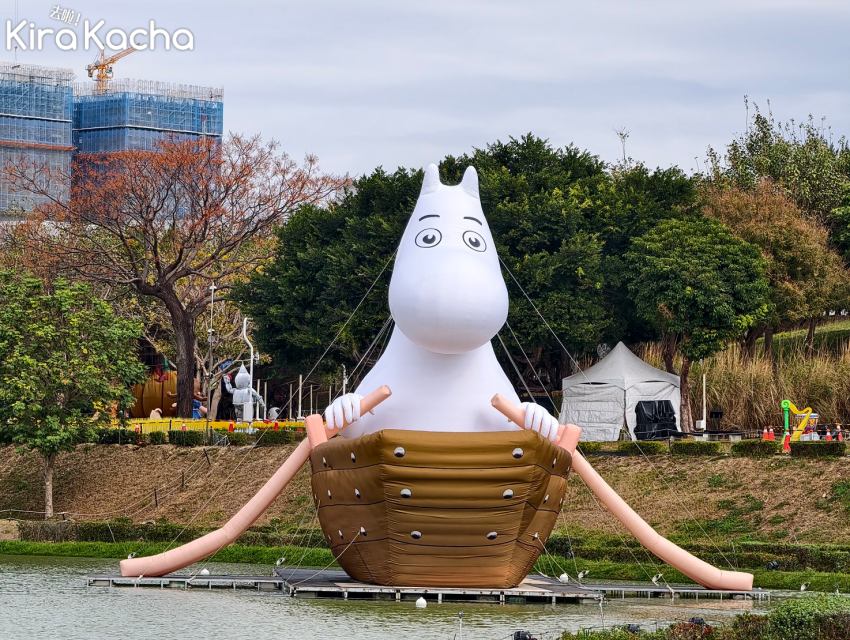 2026中臺灣燈會懶人包,嚕嚕米姆明現身中央公園,必看60米極光主燈秀、小提燈領取時間與交通接駁全攻略