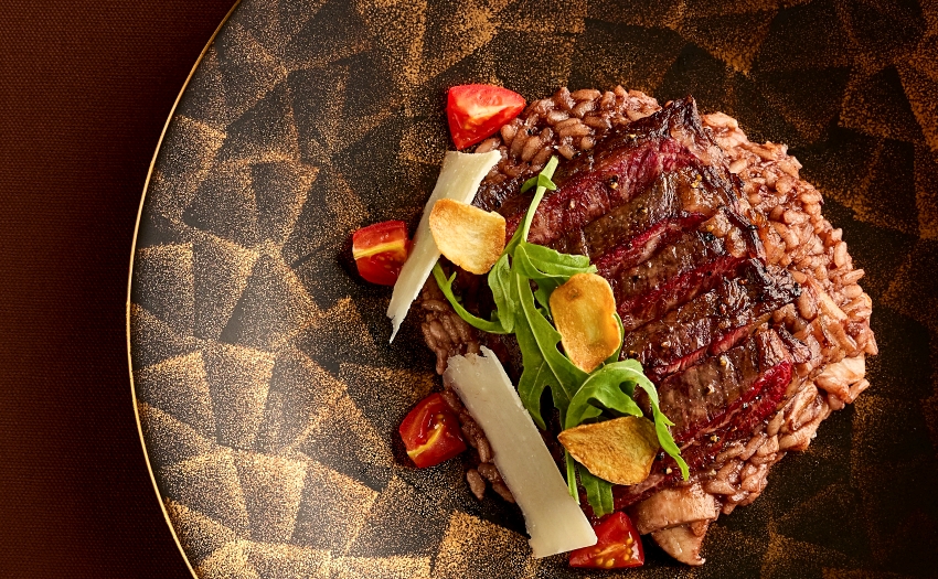 松菸美食優惠,誠品行旅推四人同行一人免費,聯名卡友憑發票享好禮。