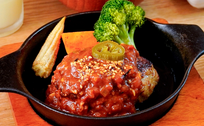 南港LaLaport美食新選擇,米與多蜜日式漢堡排推起司瀑布與莎莎醬