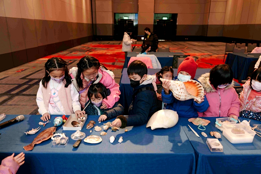 從餐盤到潮間帶，新竹喜來登海洋大使計畫響應關燈音樂會