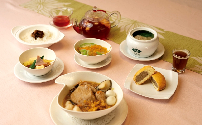 春季限定茶料理，喫茶趣攜手郭榮市火腿推出茶燻手工火腿與辦桌名菜