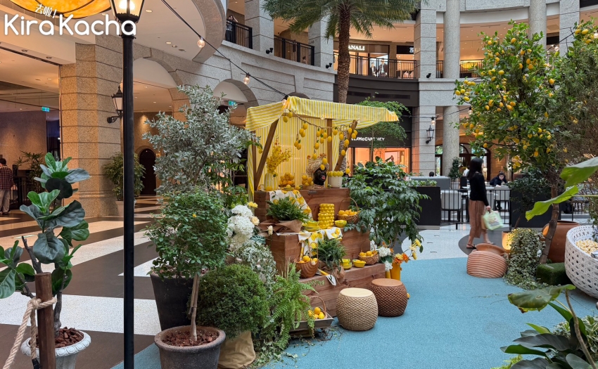 貴婦百貨變身地中海度假勝地，春日花境綠意植栽與戶外花藝裝置美不勝收。