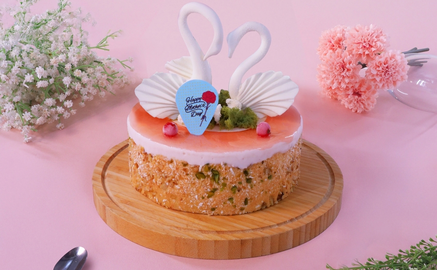 台中長榮母親節蛋糕買1捐1，連續13年送愛偏鄉弱勢家庭