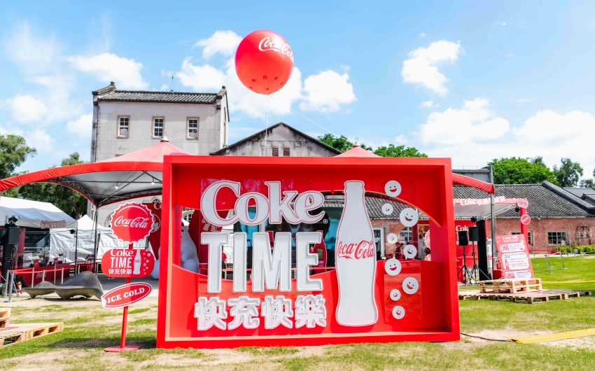 2026可口可樂華山快閃店登場！BTS V攜手Coke TIME抽首爾機票與數位相機