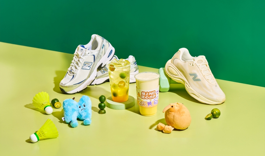 夏日天氣悶熱,NewBalance攜手發發與酷聖石推出限定冰飲。買鞋加碼抽超萌N寶提袋及最新復古跑鞋509與ACRunner
