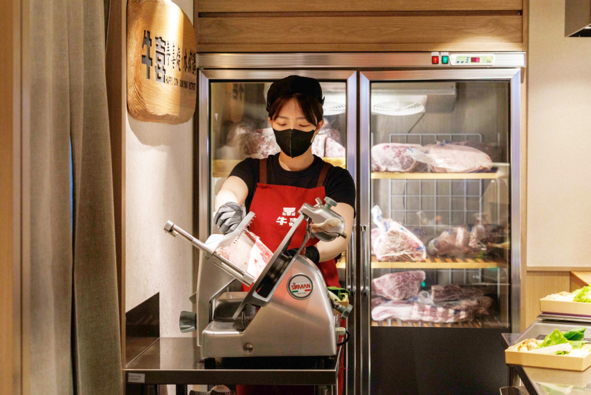 牛喜壽喜燒水炊鍋  遠百信義A13美食  信義區個人壽喜燒  豊漁美食町LINE會員  牛喜A13新店開幕