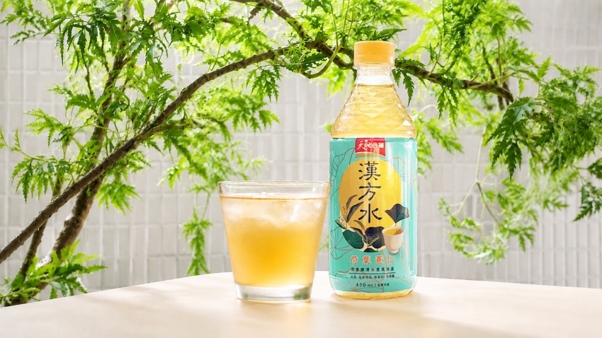 天地合補漢方水荷葉薏仁好市多獨家開賣,無糖低熱量草本補水新選擇,告別傳統苦澀風味