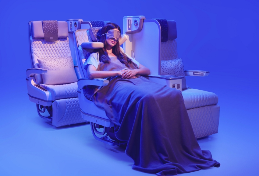 阿聯酋航空A350首發！全球首創電動隱私隔板豪經艙登場
