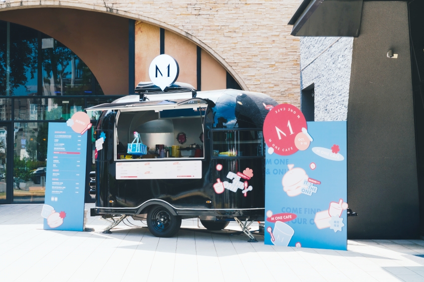 M One Cafe台中快閃2026 M One Cafe快閃餐車時間地址 M One Cafe菜單推薦 橘色涮涮屋杏仁豆腐飲品 M One Cafe薯絲餅台中 台中美式早午餐推薦2026