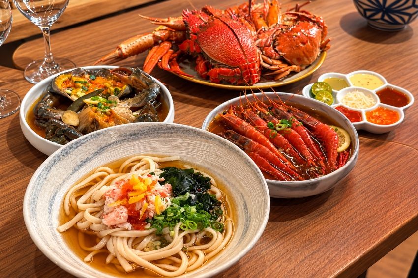 狐狸松葉蟹湯烏龍麵與多款蟹蝦料理。圖／春大直提供